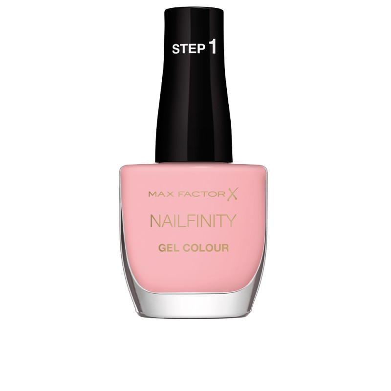 NAILFINITY 230-leading lady